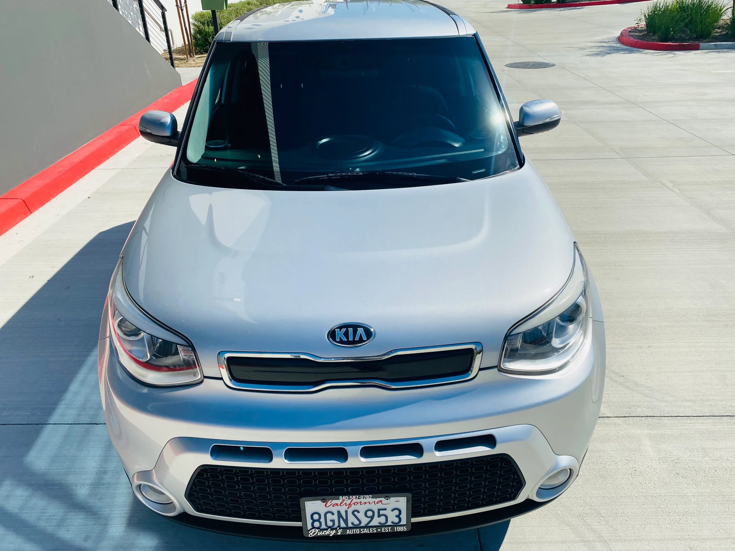 Used 2015 Kia Soul ! FWD image 7