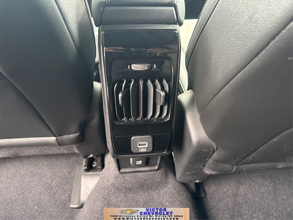 Used 2025 Jeep Compass Limited image 31