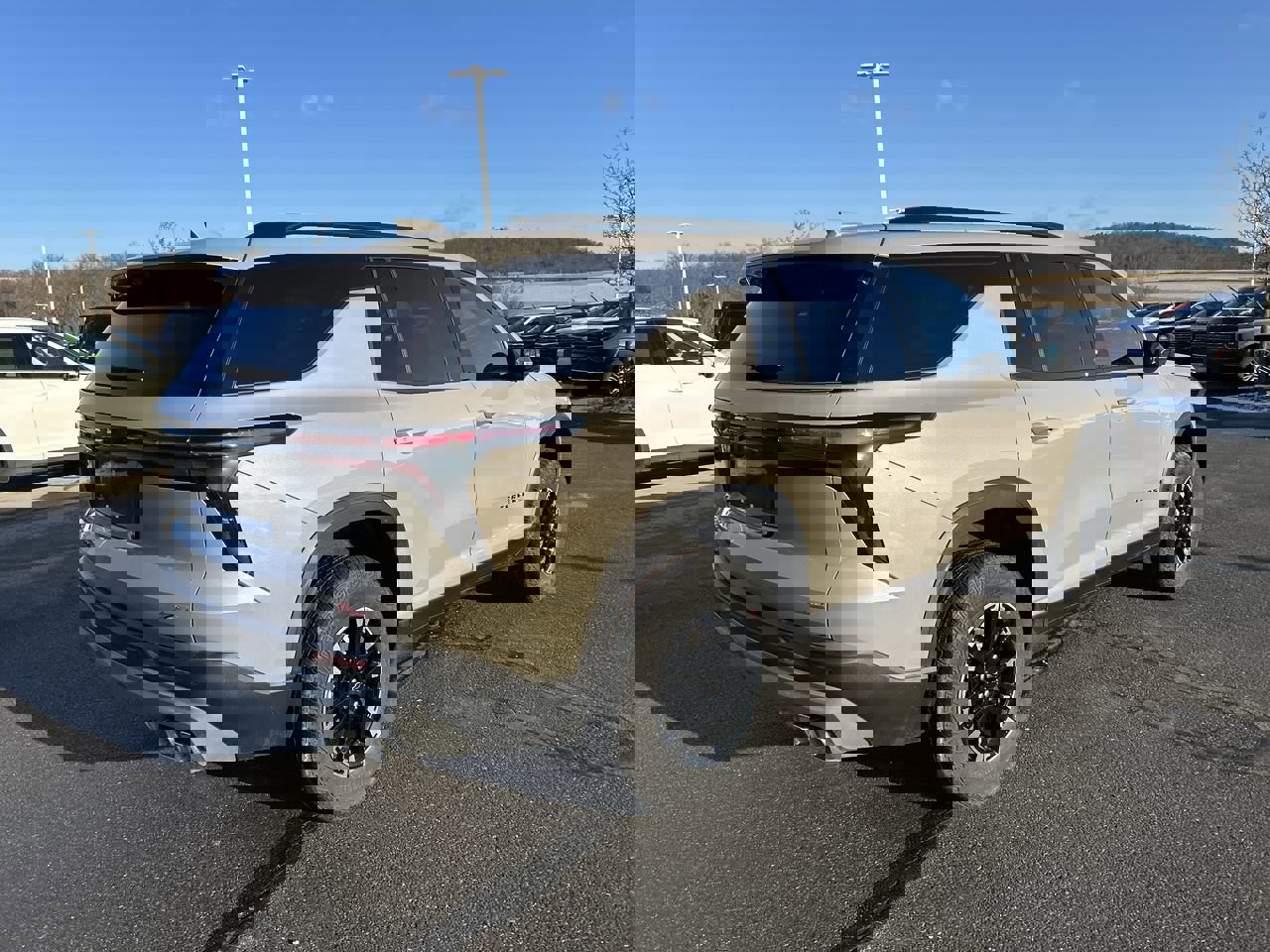 New 2026 Chevrolet Traverse Z71 w/ Driver Confidence Package image 7