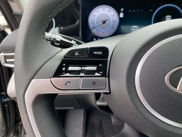 Certified 2025 Hyundai Elantra Limited image 16