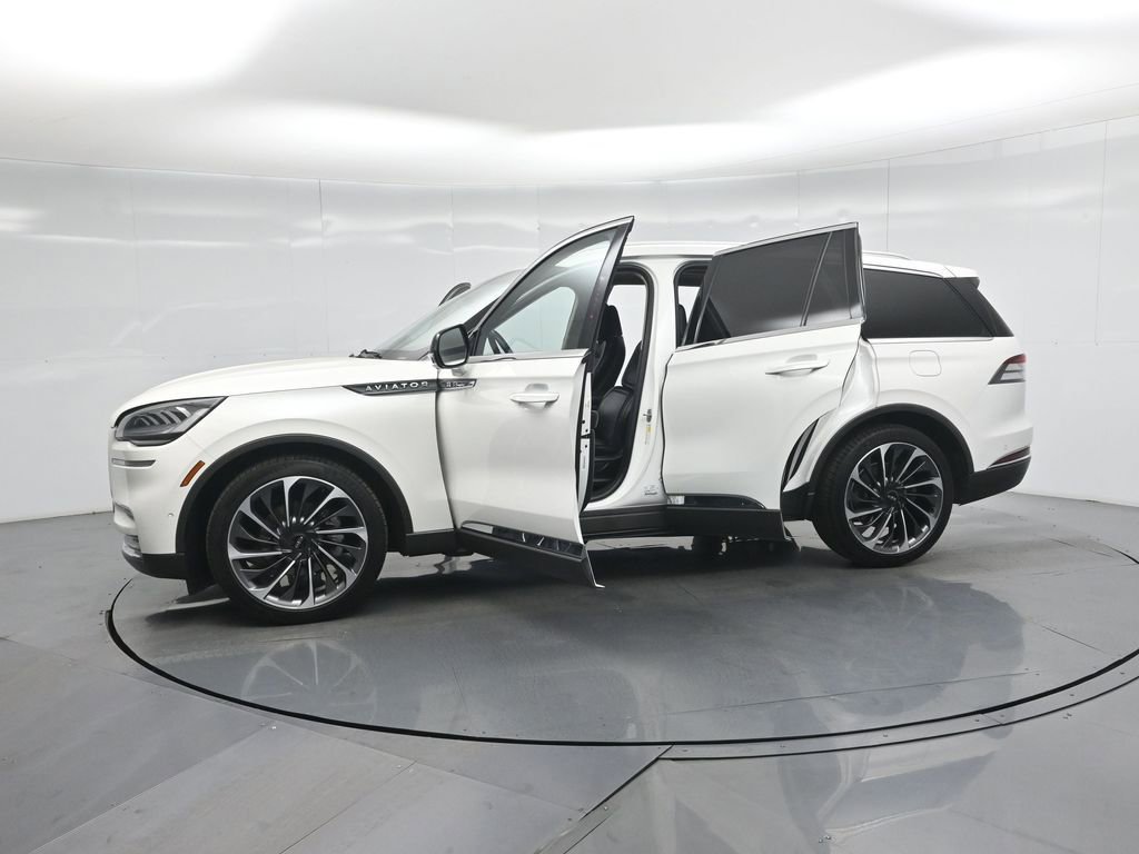 Used 2021 Lincoln Aviator Reserve w/ Equipment Group 201A image 37