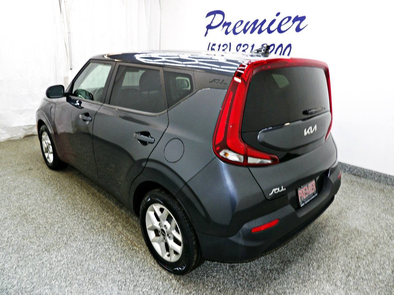 Used 2022 Kia Soul LX w/ Technology Package FWD image 4