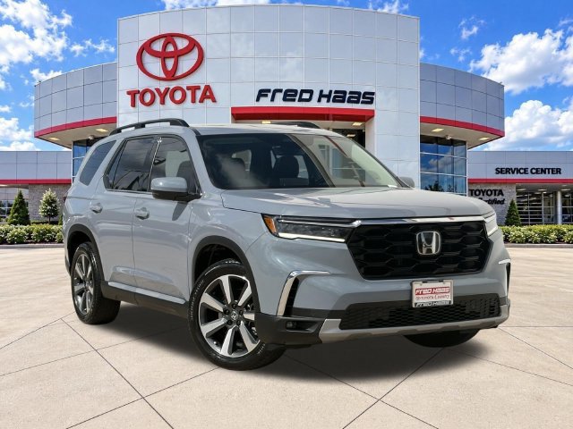 Used 2025 Honda Pilot Touring