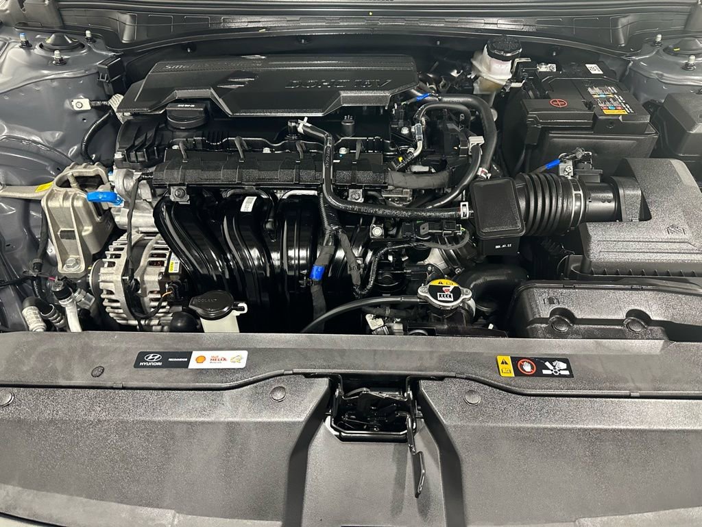 Used 2025 Hyundai Elantra SEL image 62