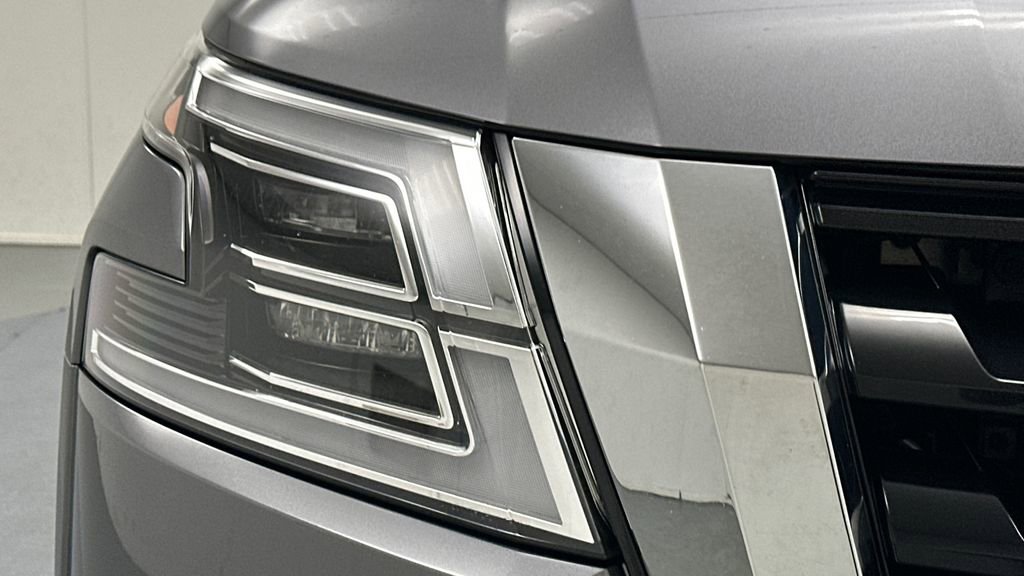 Used 2022 Nissan Armada SL image 29