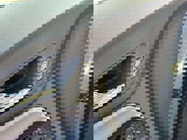 Used 2023 Chevrolet Equinox LT w/ Driver Convenience Package image 18