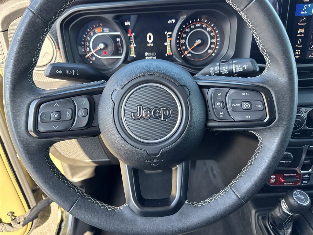 Used 2025 Jeep Wrangler Unlimited Rubicon image 11