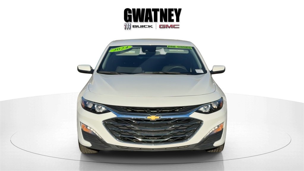 Used 2024 Chevrolet Malibu LT image 2