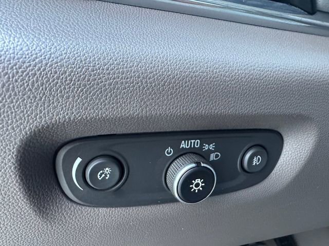 Used 2018 Chevrolet Traverse LT image 6