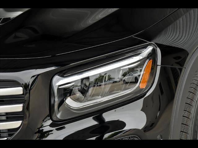 New 2025 Mercedes-Benz GLB 250 4MATIC image 5