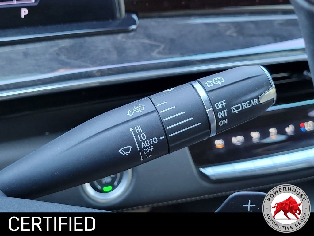 Used 2022 Cadillac Escalade Premium Luxury image 36