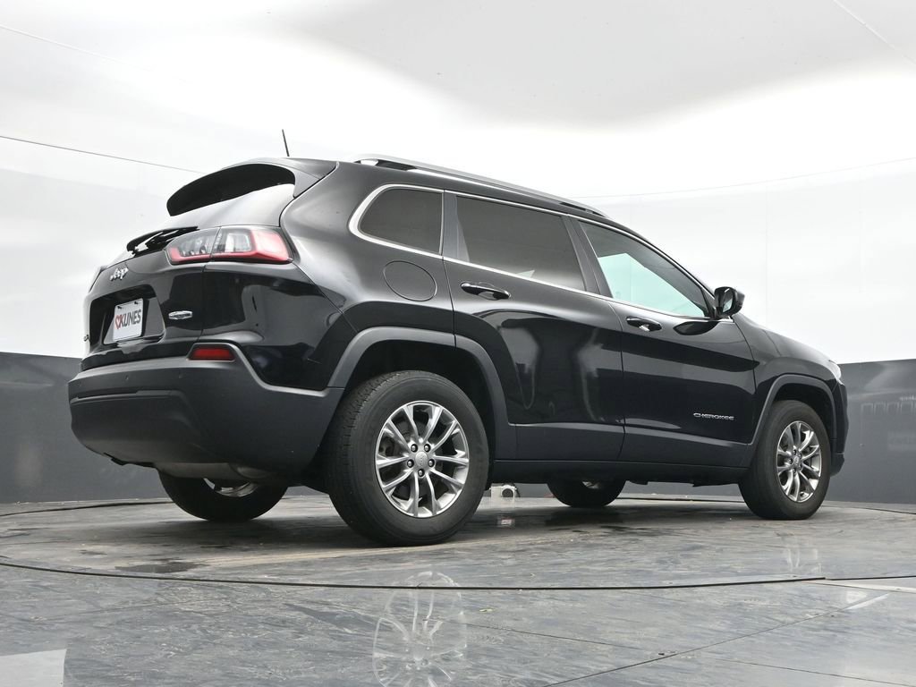 Used 2020 Jeep Cherokee Latitude Plus image 32