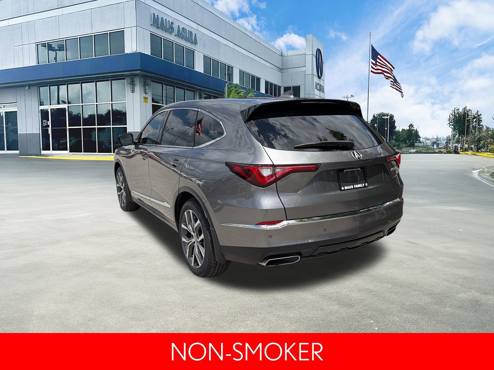 Used 2023 Acura MDX FWD w/ Technology Package image 6