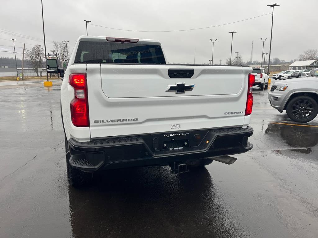 Used 2025 Chevrolet Silverado 2500 Custom w/ Custom Value Package image 4