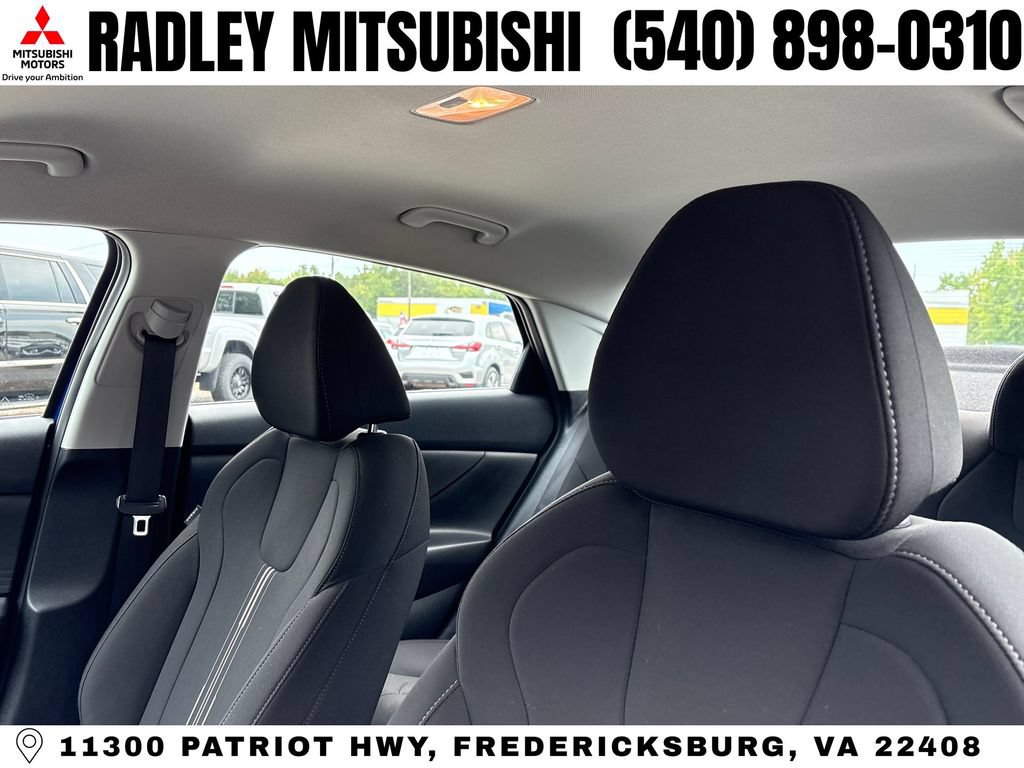 Used 2023 Hyundai Elantra SEL w/ Cargo Package FWD image 2