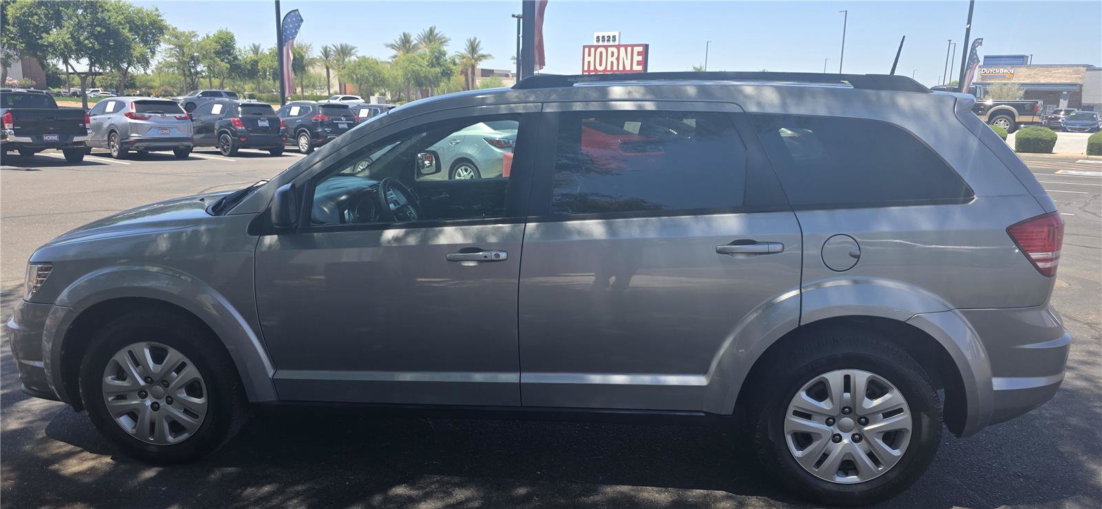 Used 2019 Dodge Journey SE FWD image 8