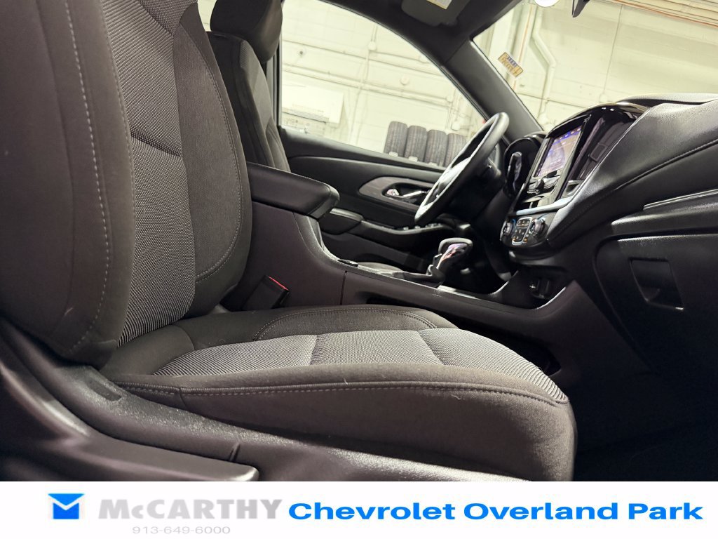 Used 2023 Chevrolet Traverse LT w/ LPO, Cargo Package FWD image 30