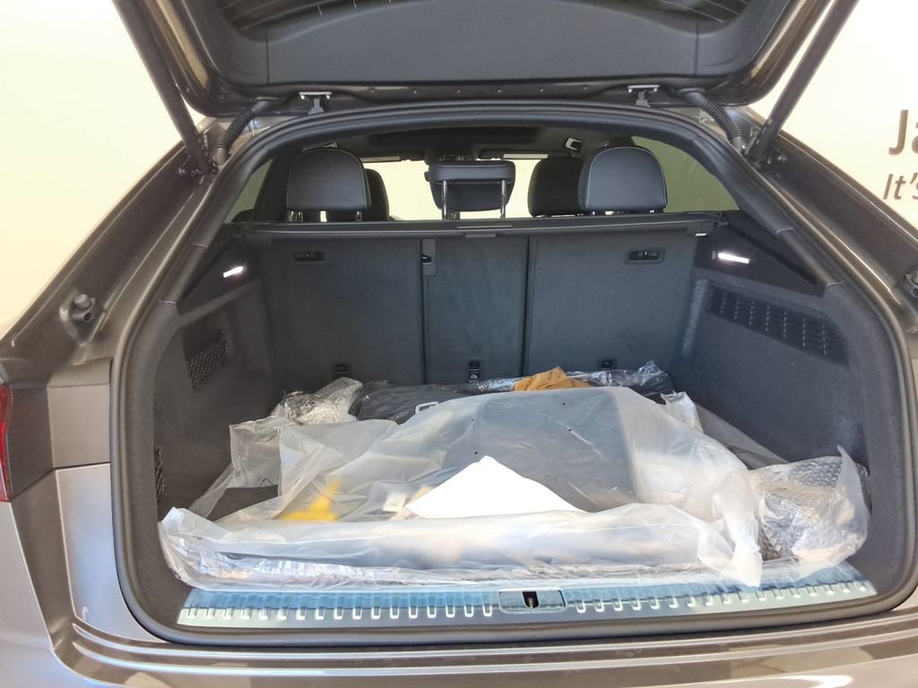 New 2026 Audi Q8 Premium image 21