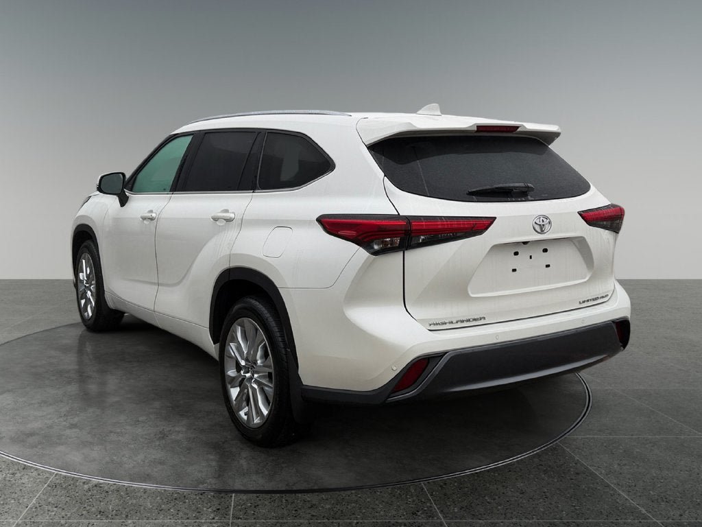 Used 2021 Toyota Highlander Limited AWD/4WD image 7