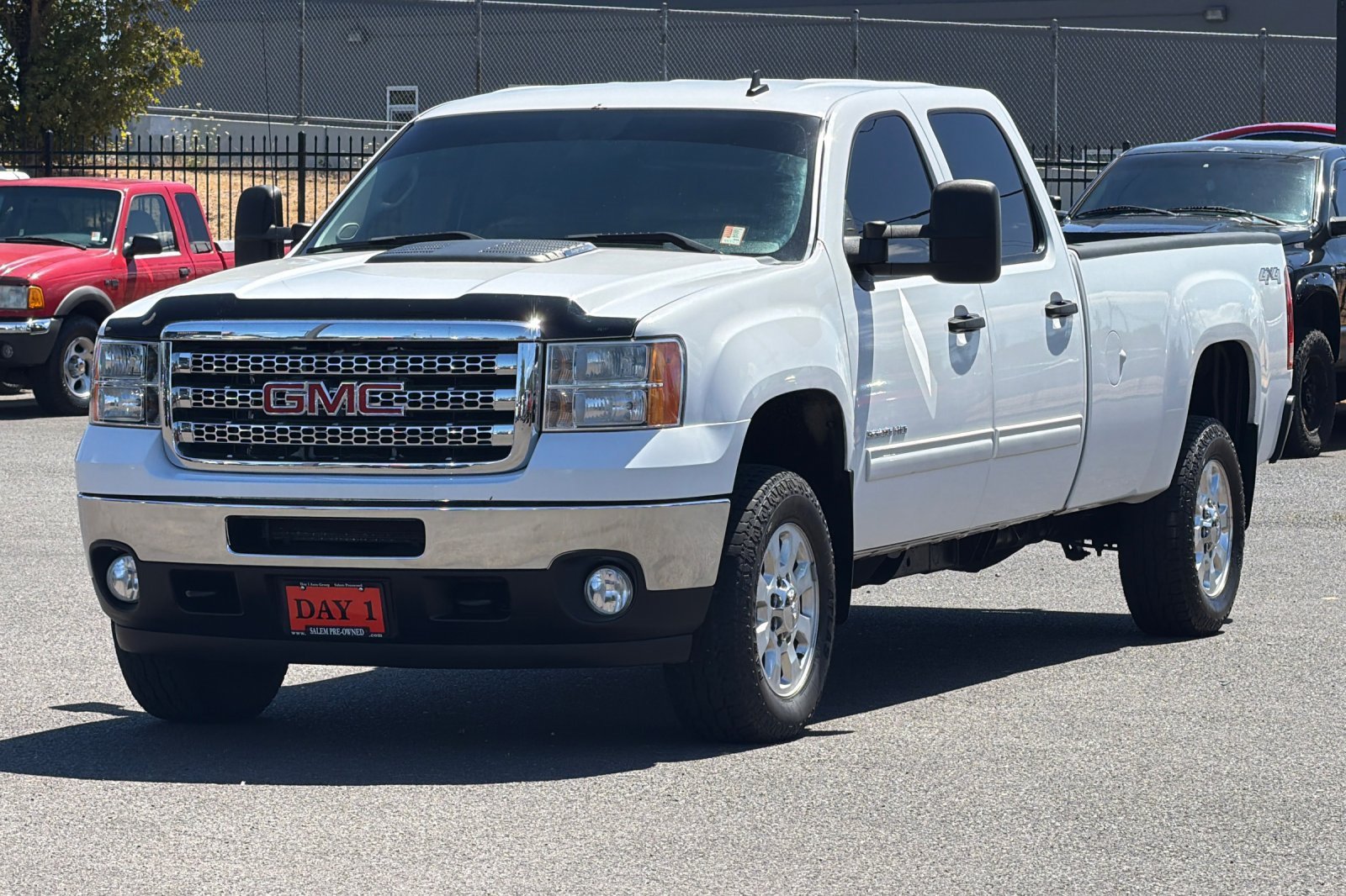Used 2014 GMC Sierra 3500 SLE AWD/4WD image 10