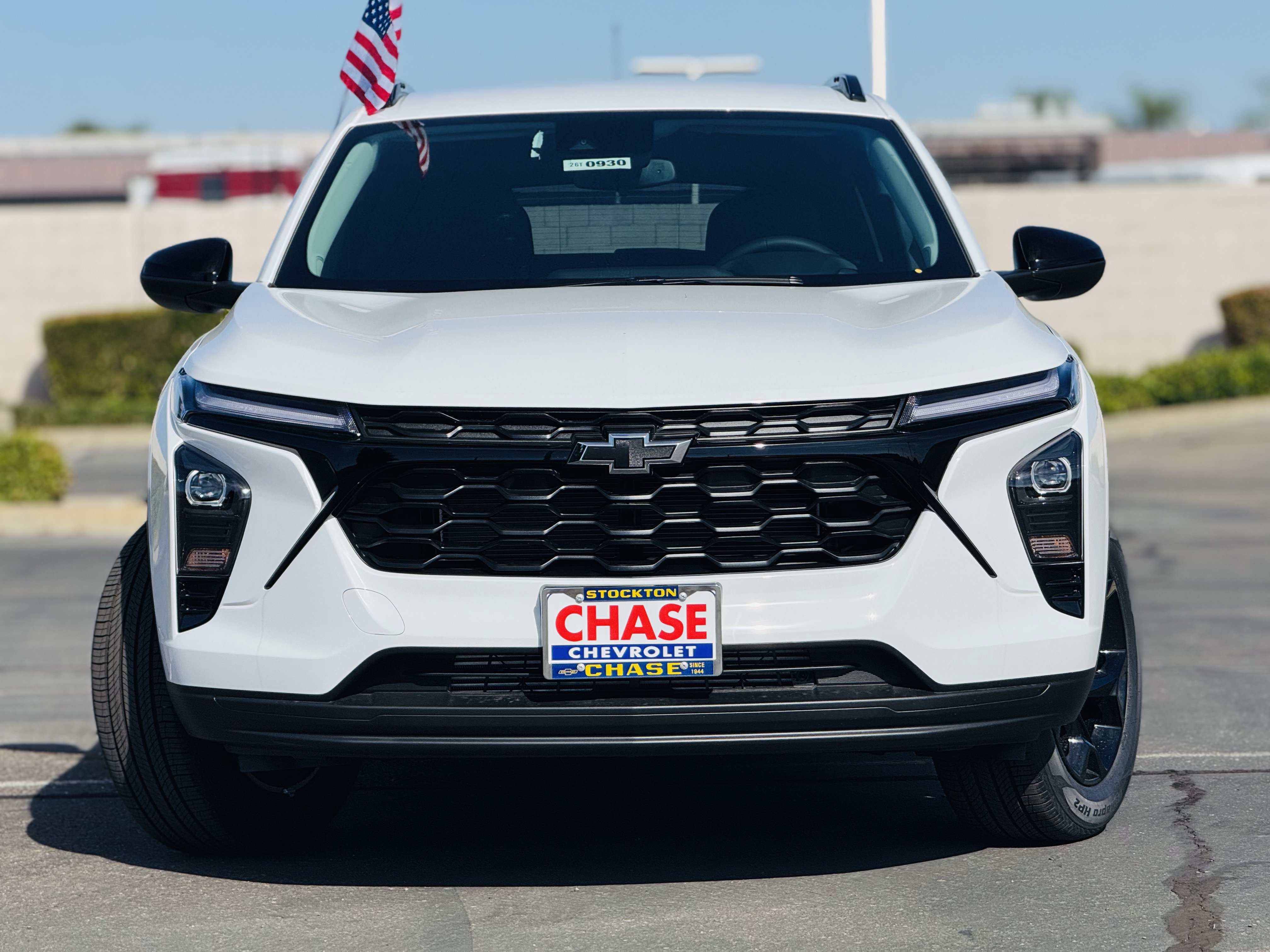 New 2026 Chevrolet Trax LT w/ Driver Confidence Package FWD image 2
