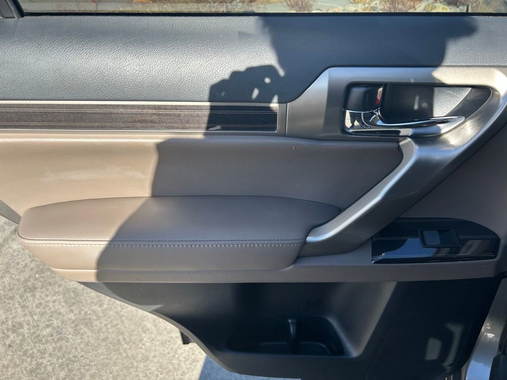 Used 2021 Lexus GX 460 Premium w/ Premium Package image 24