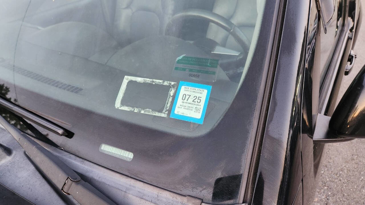 Used 2011 Nissan Pathfinder Silver image 21