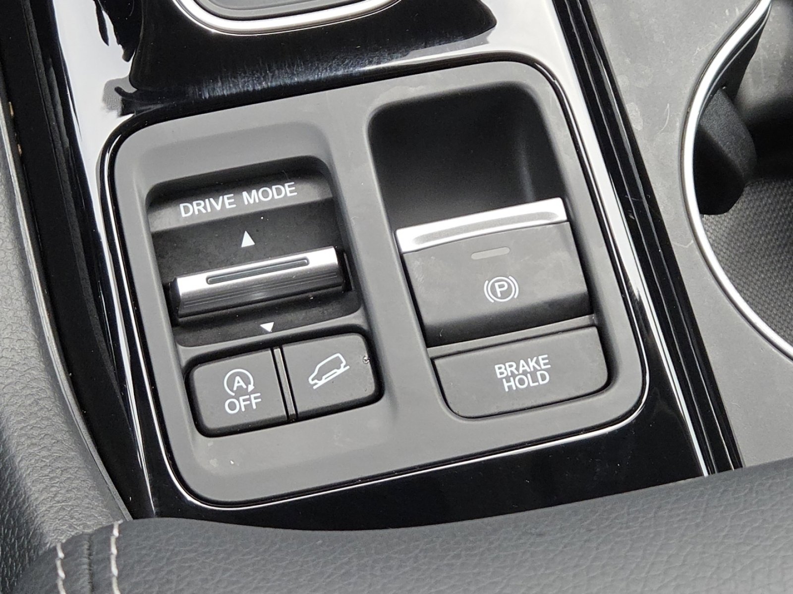 Used 2025 Honda Pilot EX-L image 10