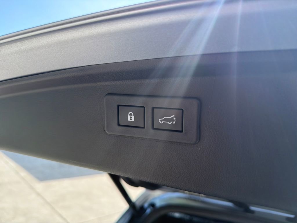 Used 2023 Subaru Outback Touring image 34