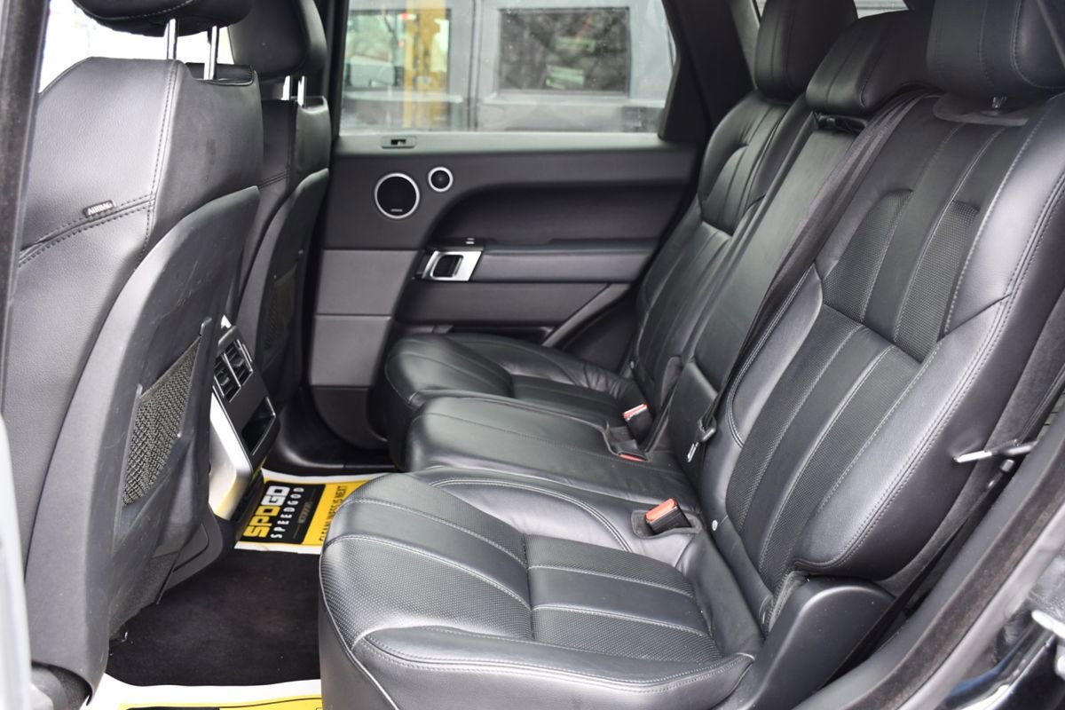 Used 2015 Land Rover Range Rover Sport SE image 21