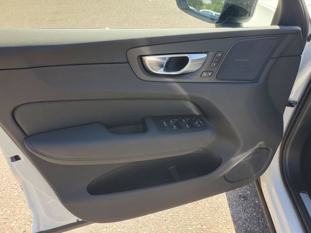 New 2026 Volvo XC60 B5 Ultra w/ Protection Package Premier AWD/4WD image 10