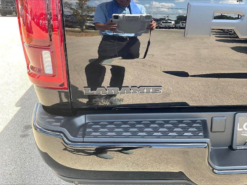 New 2026 RAM 2500 Laramie w/ Night Edition AWD/4WD image 12