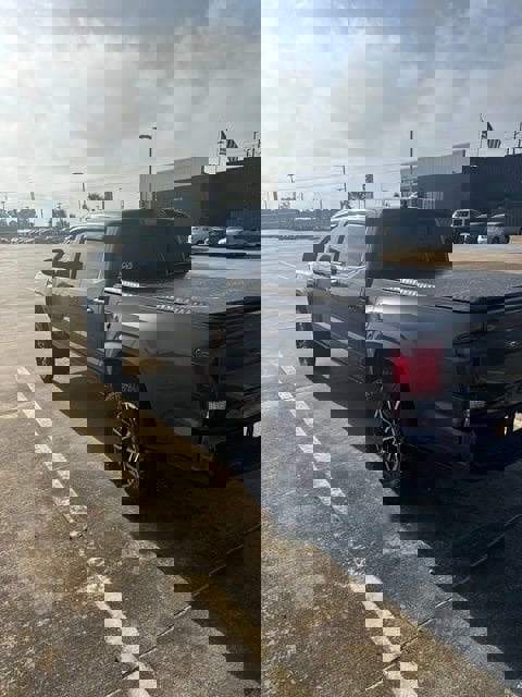 Used 2019 Toyota Tacoma SR w/ SR Convenience Package image 4