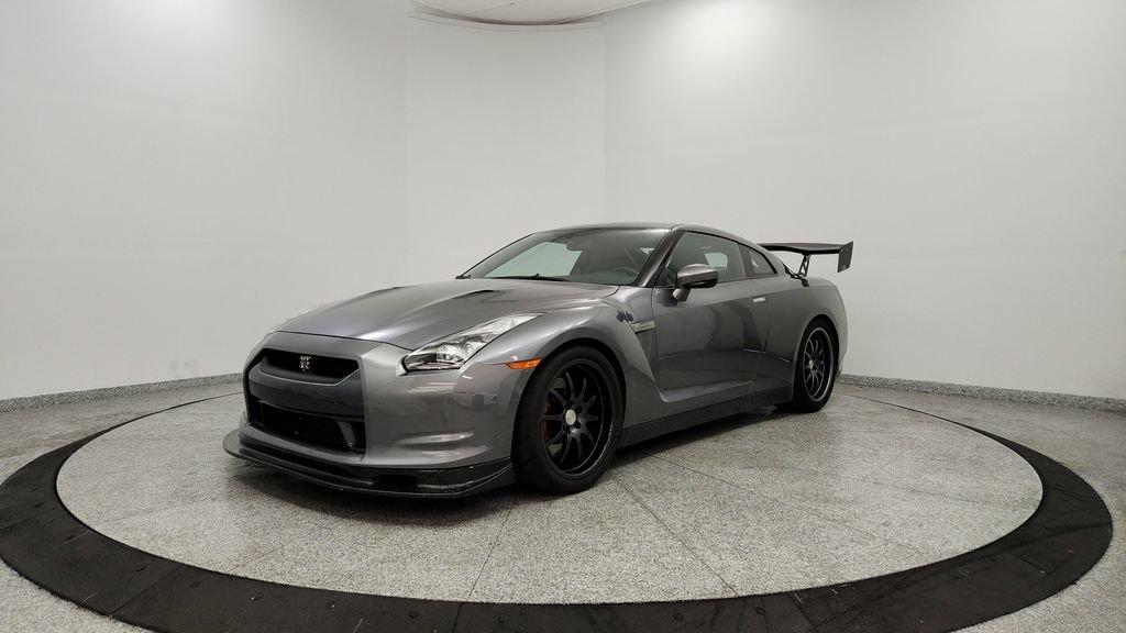 Used 2011 Nissan GT-R Premium AWD/4WD image 9