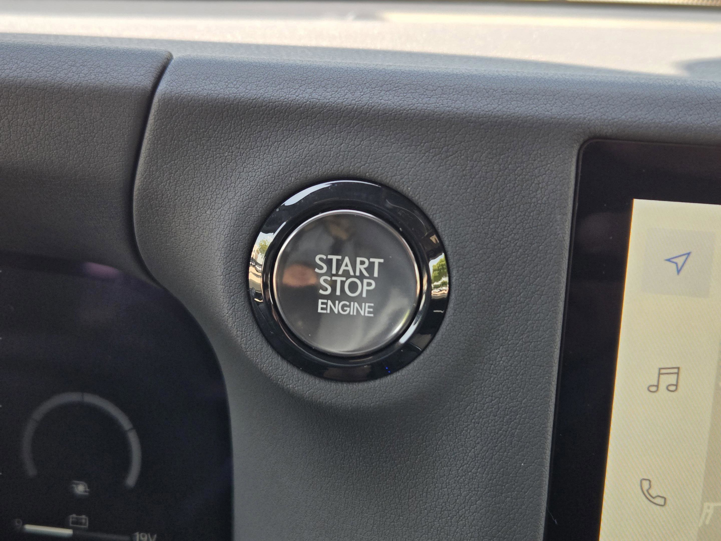 Used 2025 Lexus GX 550 w/ Accessory Package (CT) AWD/4WD image 21