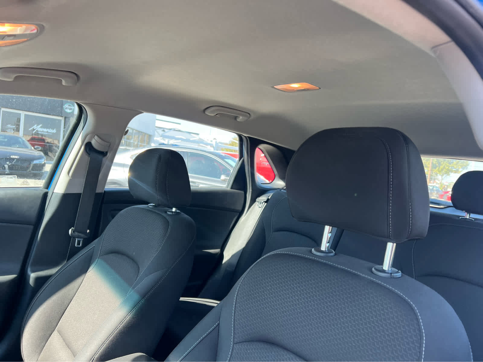 Used 2018 Hyundai Elantra GT image 8