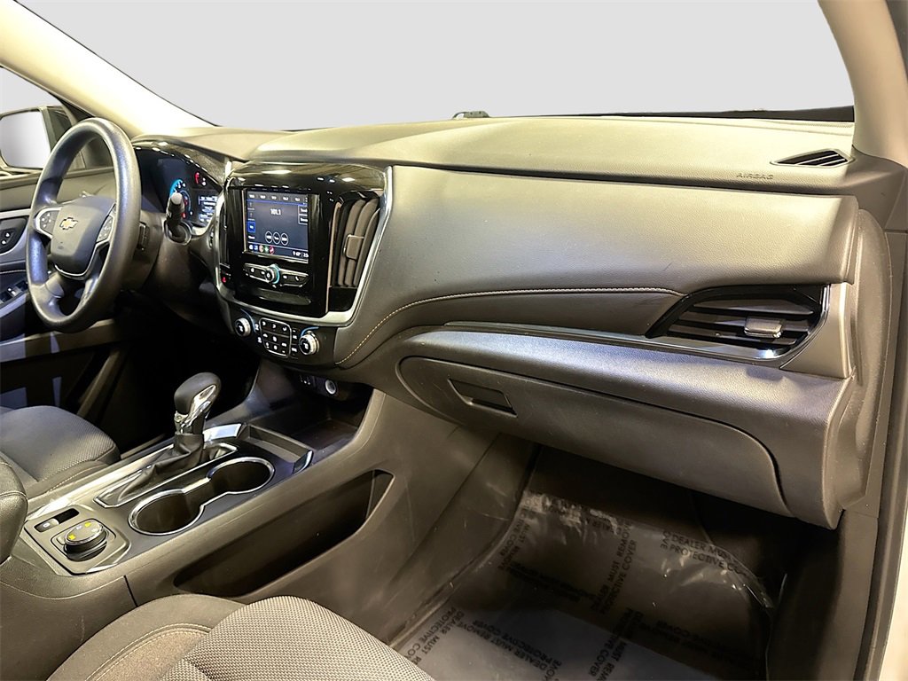Used 2021 Chevrolet Traverse LS image 28