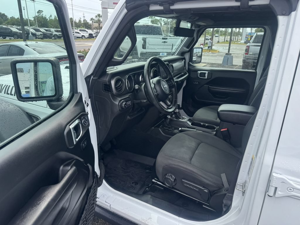 Used 2022 Jeep Wrangler Unlimited Sport AWD/4WD image 11