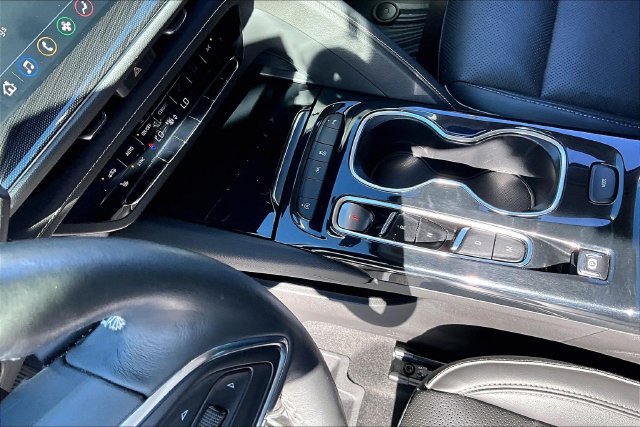 Used 2021 Buick Envision Essence w/ Sport Touring Package FWD image 13