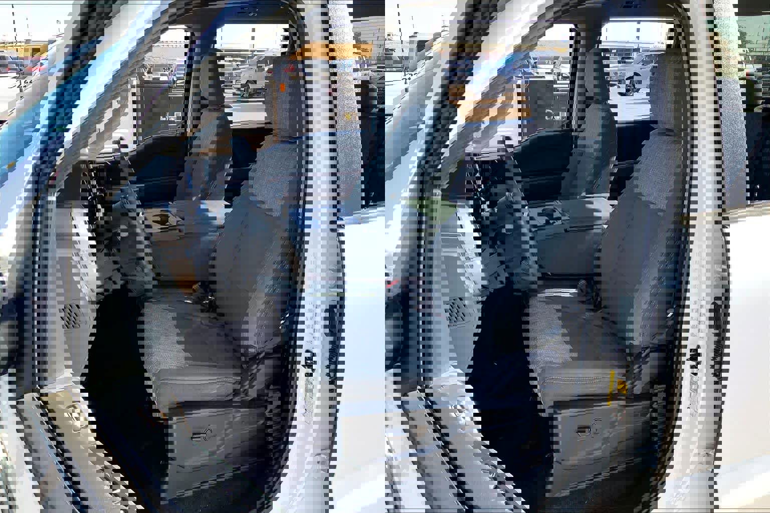 Used 2023 Ford F150 XLT w/ Trailer Tow Package image 8