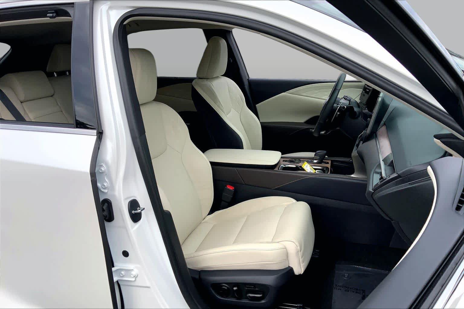 Certified 2026 Lexus RX 350 AWD w/ Convenience Package image 9