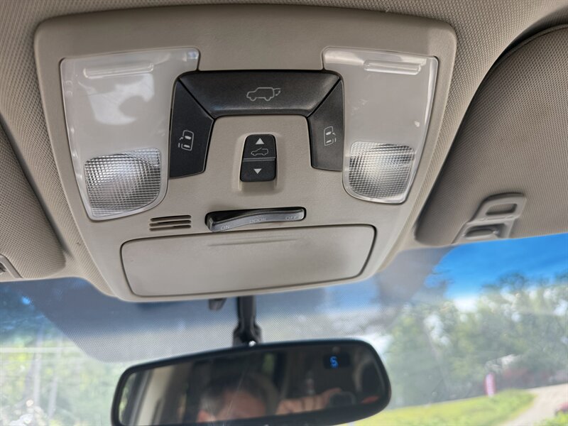 Used 2015 Toyota Sienna XLE w/ XLE Navigation Package AWD/4WD image 25