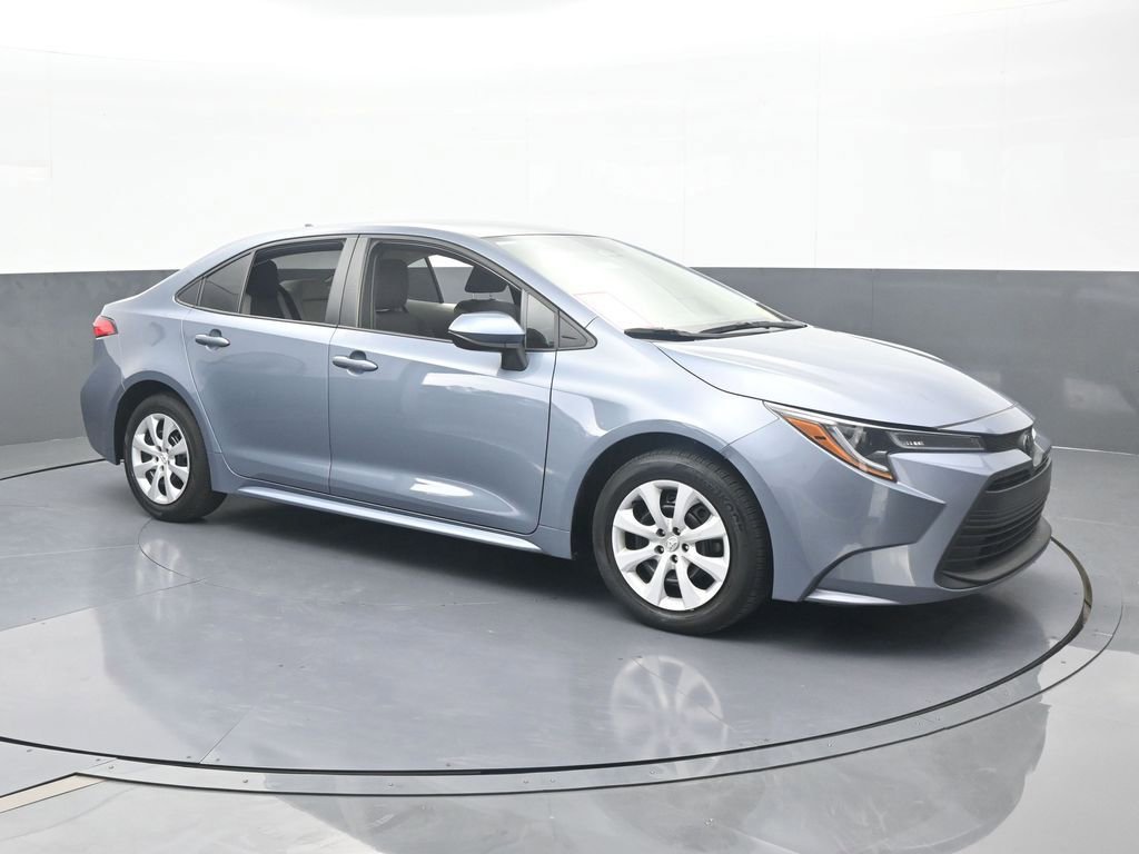 Used 2024 Toyota Corolla LE image 8