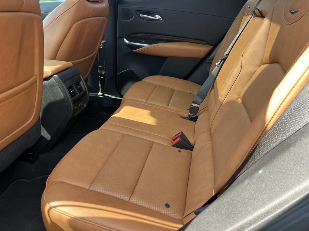 Used 2021 Cadillac XT4 Premium Luxury FWD image 21