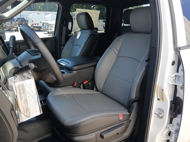 New 2027 RAM 4500 Tradesman w/ Chrome Appearance Group AWD/4WD image 29
