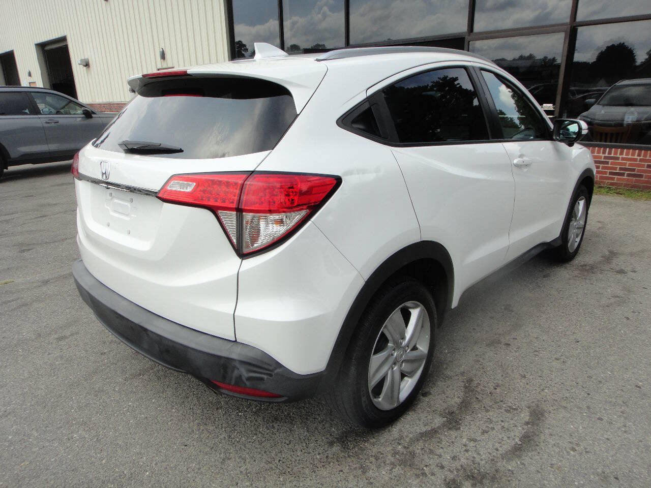 Used 2019 Honda HR-V EX image 4