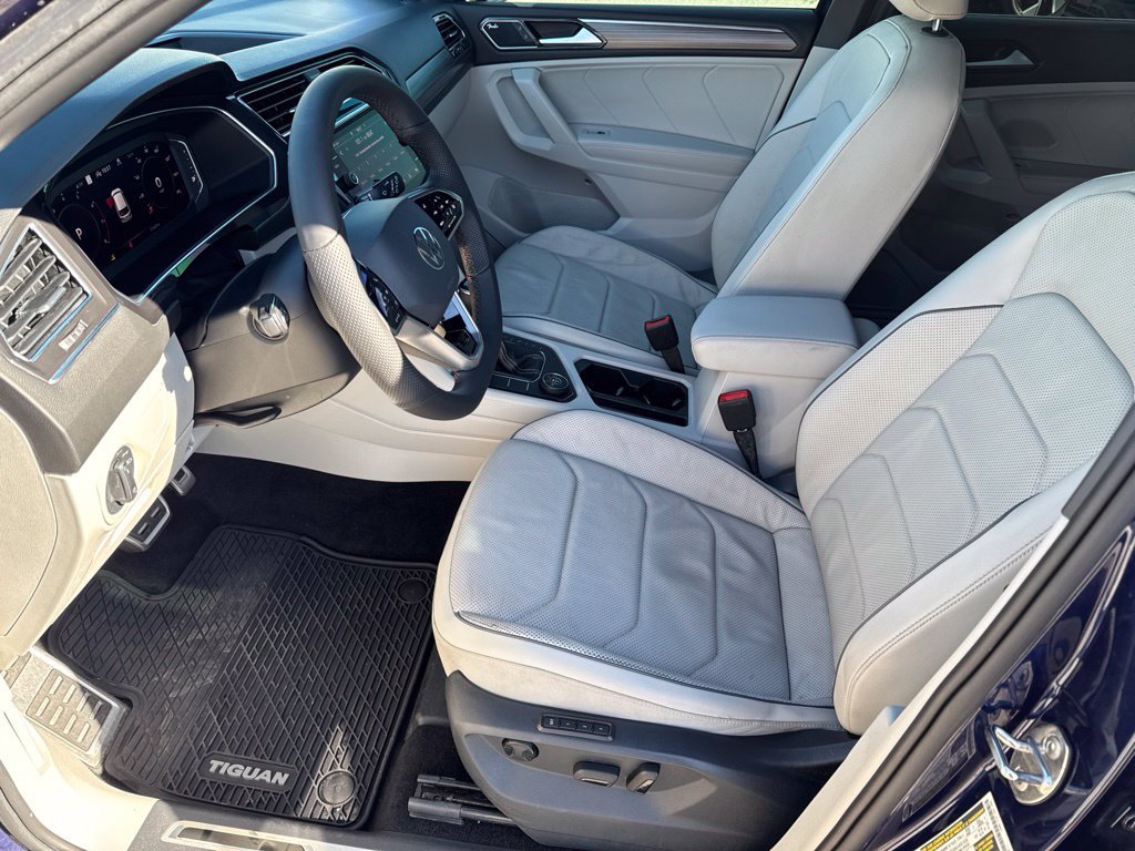 Used 2022 Volkswagen Tiguan SEL R-Line AWD/4WD image 13