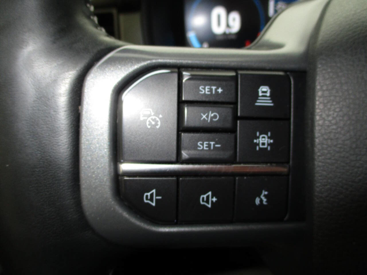 Used 2022 Ford F150 Lariat w/ Equipment Group 502A High image 19