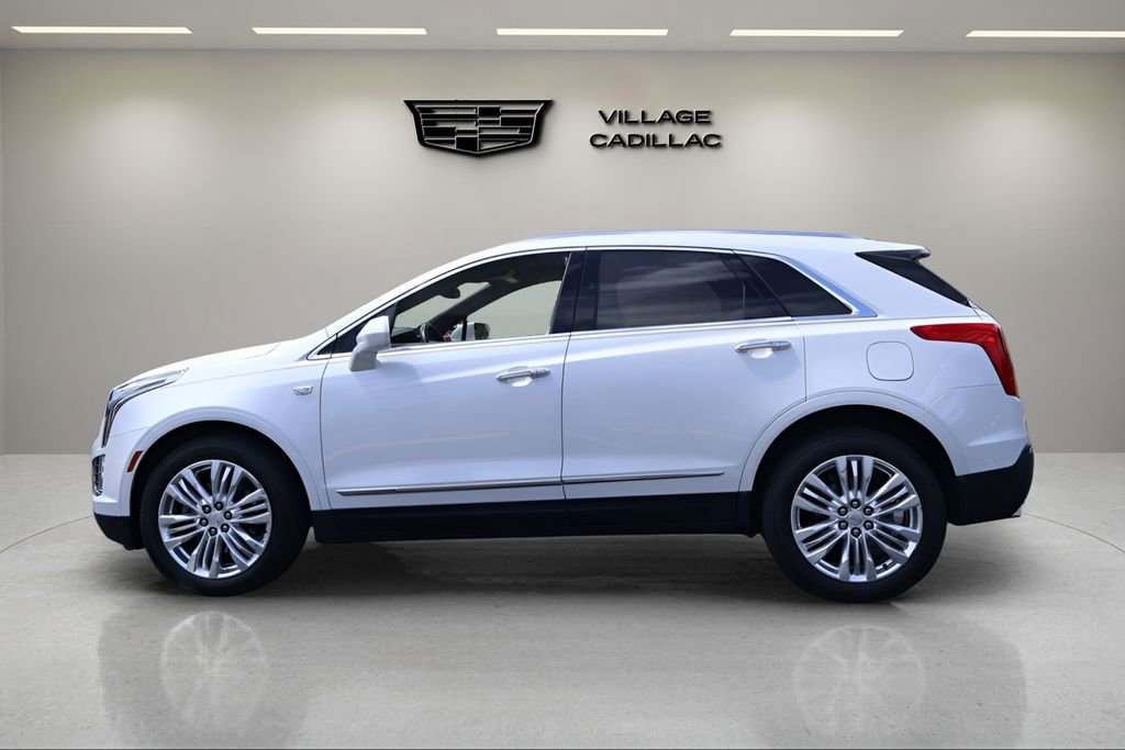 Used 2018 Cadillac XT5 Premium Luxury FWD image 2