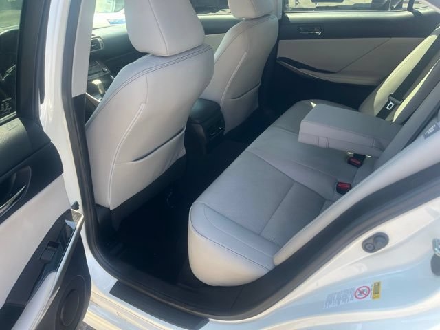 Used 2015 Lexus IS 350 w/ Navigation System Package RWD image 27